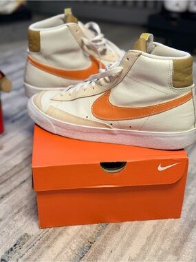 Nike Blazer Mid ‘77 Vintage Sail Orange Men’s Size 11.5 -Worn Once /No Box